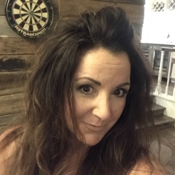 Meet your Posher, Charla - Picture 1 of 1